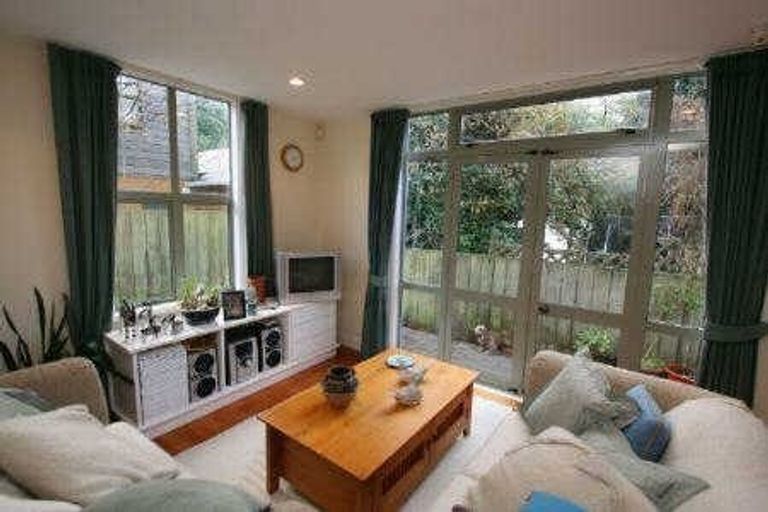 Photo of property in 6/168 Tinakori Road, Thorndon, Wellington, 6011