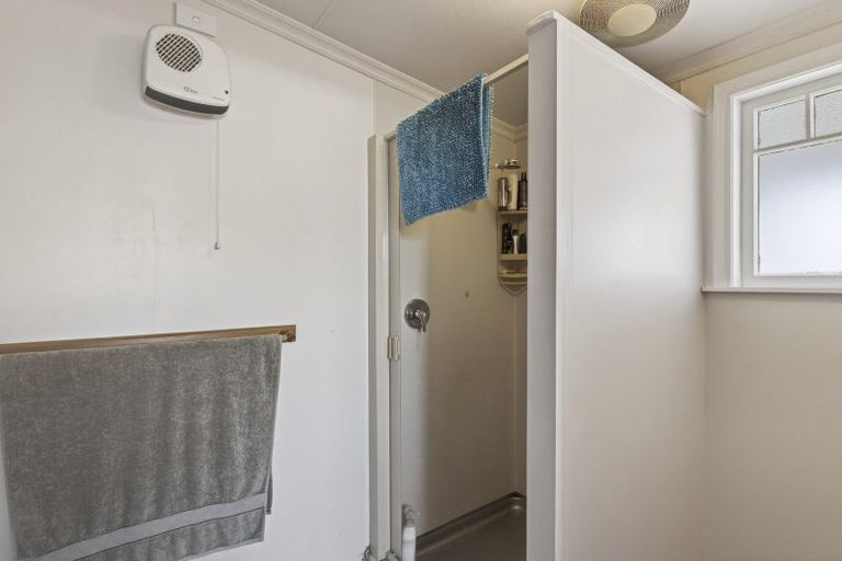 Photo of property in 14 Mouatt Street, Waitara, 4320