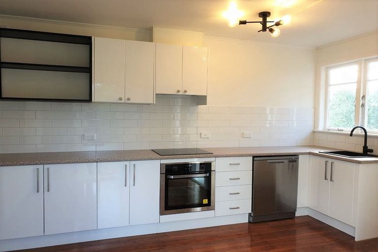 Photo of property in 114 Conway Street, Mayfair, Hastings, 4122