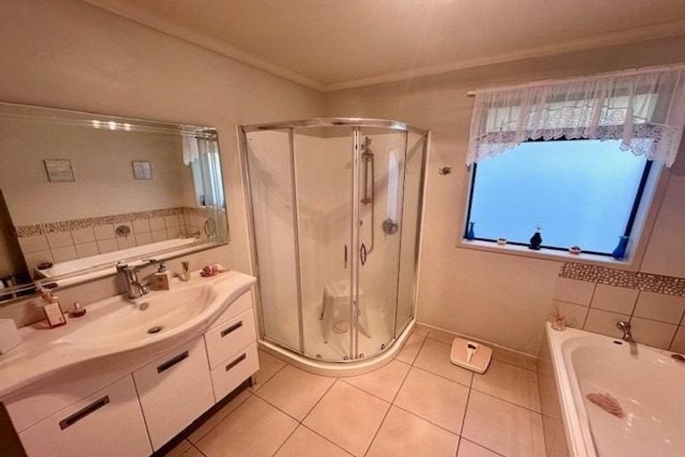 Photo of property in 71 Warburton Crescent, Te Awamutu, 3800