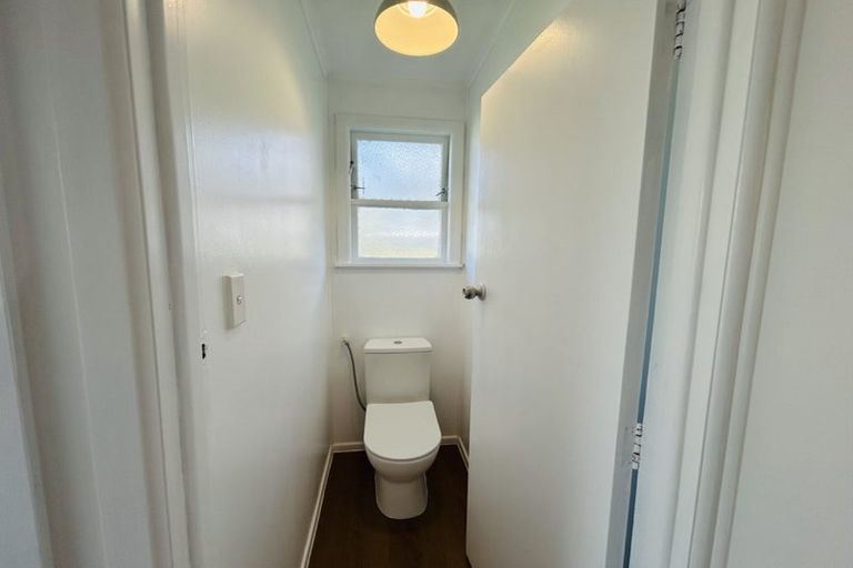 Photo of property in 27 Normandy Place, Henderson, Auckland, 0610