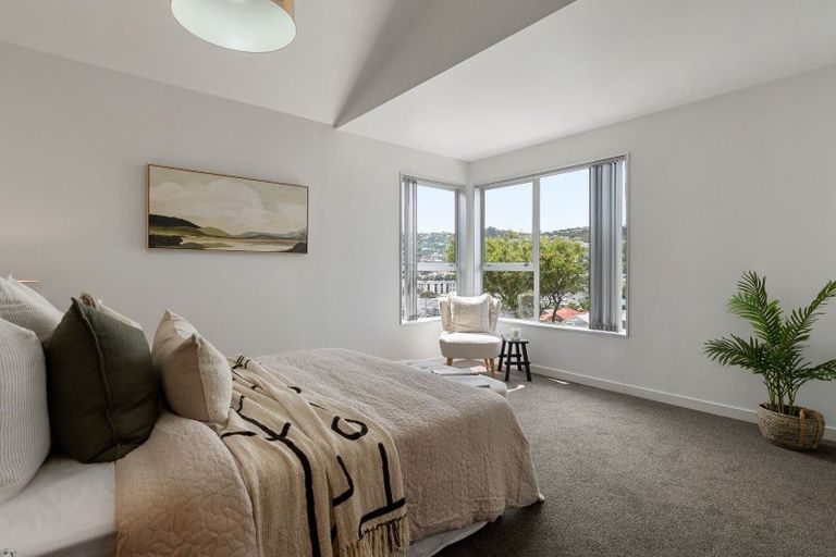 Photo of property in 12/3 Severn Street, Island Bay, Wellington, 6023
