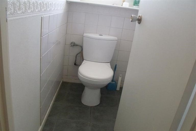 Photo of property in 1 James Cook Street, Havelock North, 4130