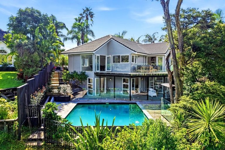 Photo of property in 14 Landing Drive, Albany, Auckland, 0632