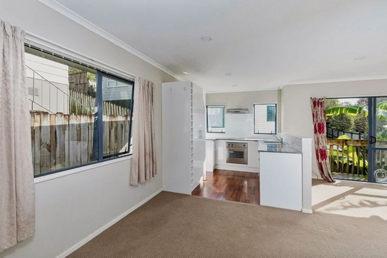 Photo of property in 56 Parrs Cross Road, Henderson, Auckland, 0612