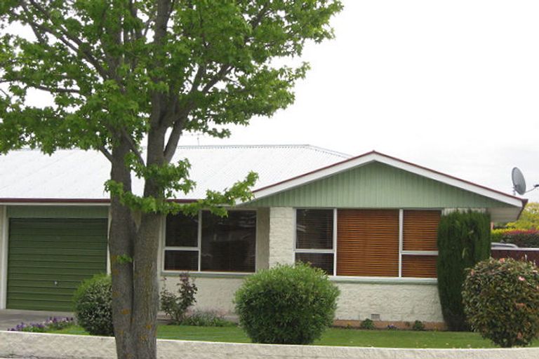 Photo of property in 1 Beeston Place, Redwood, Christchurch, 8051