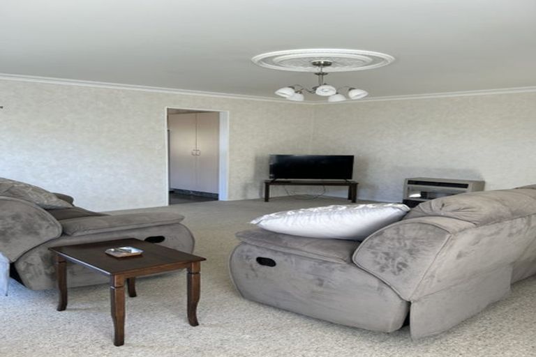 Photo of property in 4 Loader Place, Tawhero, Whanganui, 4501