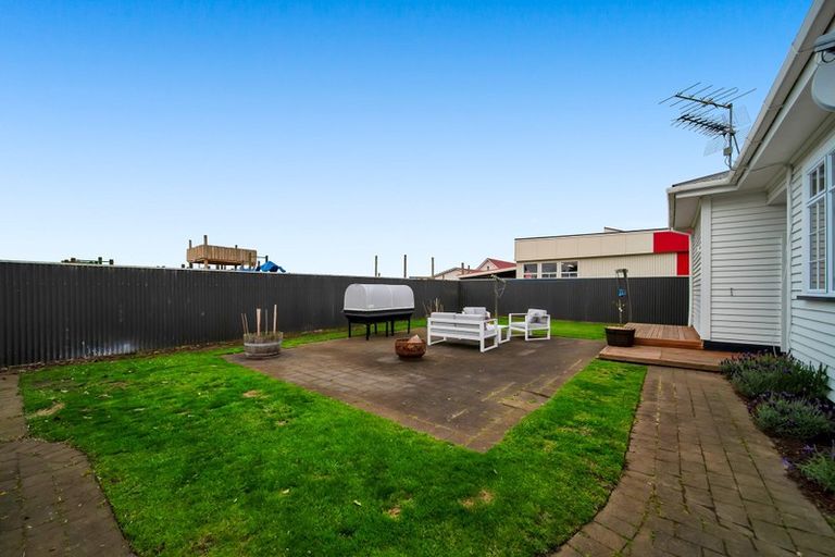 Photo of property in 196 Glover Road, Hawera, 4610