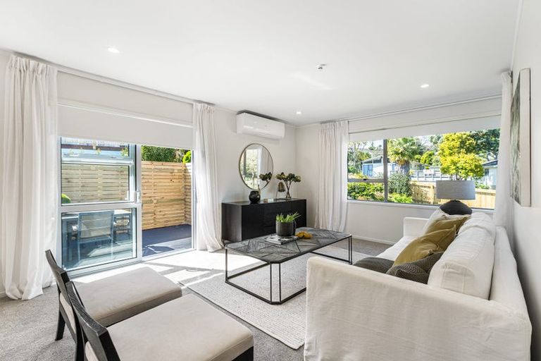 Photo of property in 23 Contessa Drive, Glenfield, Auckland, 0629