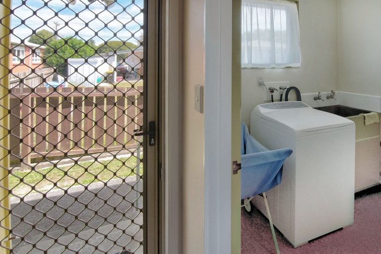 Photo of property in 1 Lowes Place, Solway, Masterton, 5810