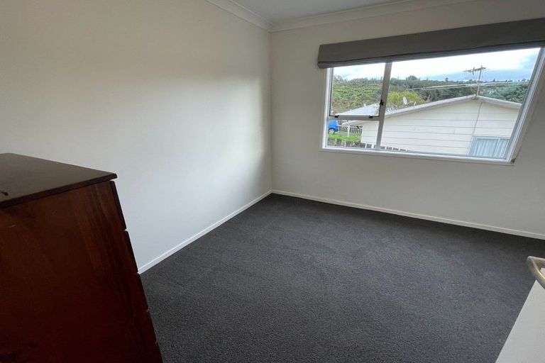 Photo of property in 13 Oaklands Grove, Clouston Park, Upper Hutt, 5018