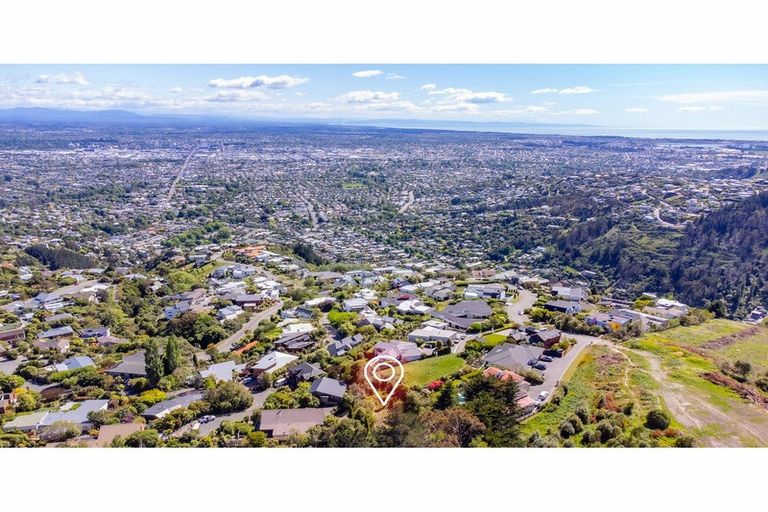 Photo of property in 15 Amherst Place, Cashmere, Christchurch, 8022