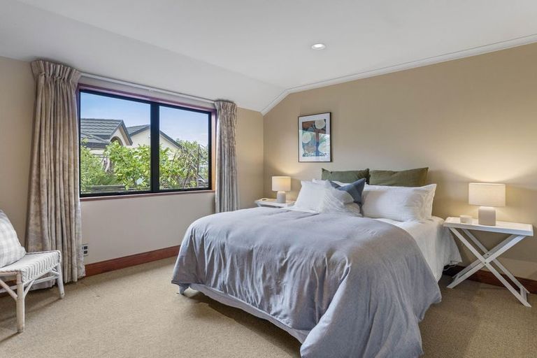 Photo of property in 28 Kurupae Road, Hilltop, Taupo, 3330