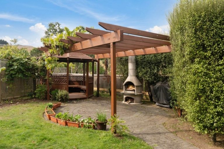 Photo of property in 25 Mark Place, Lynmore, Rotorua, 3010