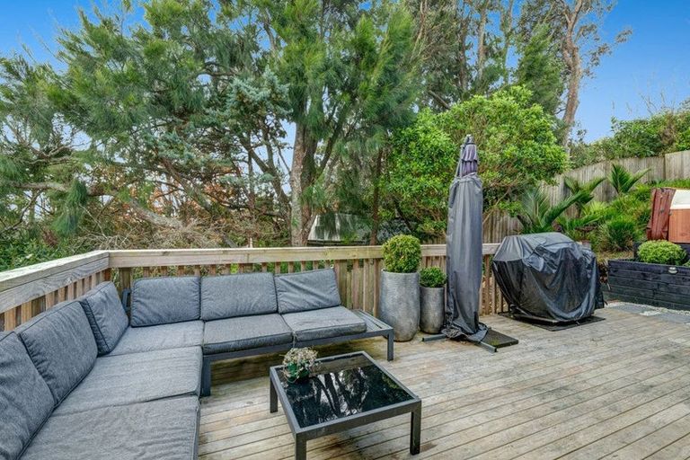 Photo of property in 35a St James Avenue, Helensville, 0800