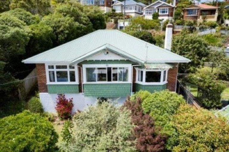 Photo of property in 3 Highcliff Road, Andersons Bay, Dunedin, 9013