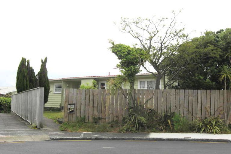 Photo of property in 24 Maple Grove, Kingston, Wellington, 6021