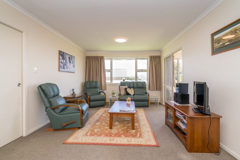 Photo of property in 3 Loudon Street, Green Island, Dunedin, 9018