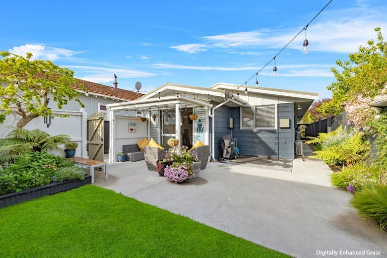 Photo of property in 1/237 Estuary Road, South New Brighton, Christchurch, 8062