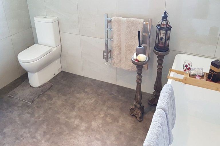 Photo of property in 78 Golf Links Road, Ruatapu, 7883