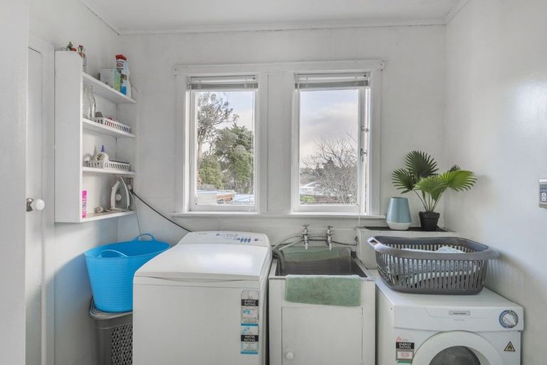 Photo of property in 48 Horoeka Street, Stokes Valley, Lower Hutt, 5019