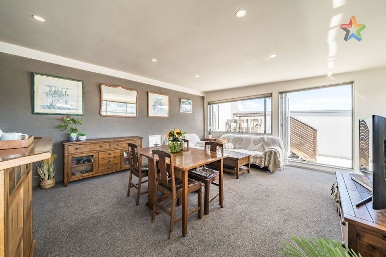 Photo of property in 2/224 Jackson Street, Petone, Lower Hutt, 5012