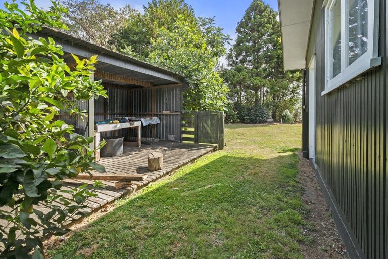 Photo of property in 273 Parewanui Road, Bulls, 4894