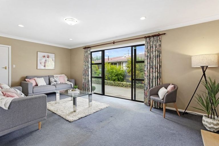 Photo of property in 27 Boston Avenue, Hornby, Christchurch, 8042