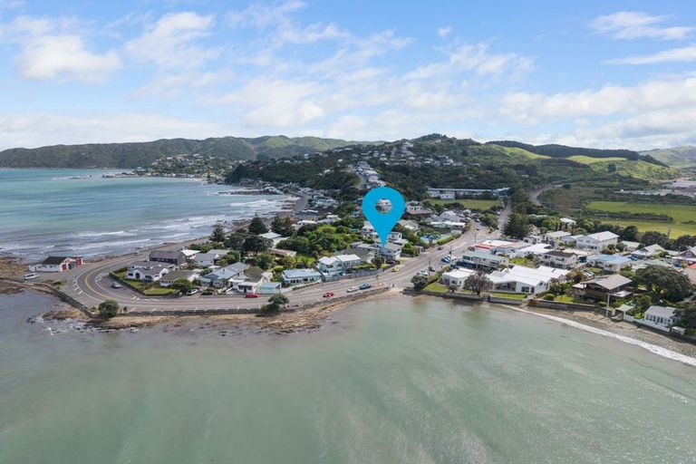 Photo of property in 18 Beach Road, Plimmerton, Porirua, 5026