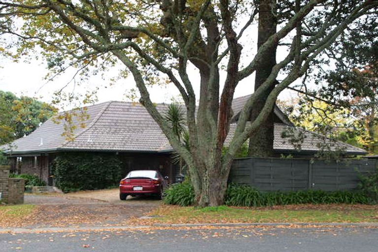 Photo of property in 16 Cockle Bay Road, Cockle Bay, Auckland, 2014
