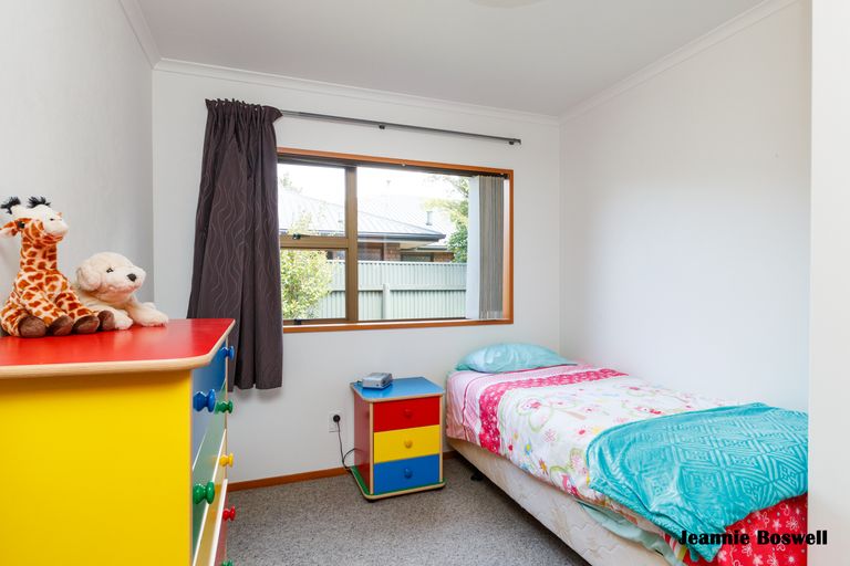 Photo of property in 43 Ihaka Street, Hokowhitu, Palmerston North, 4410