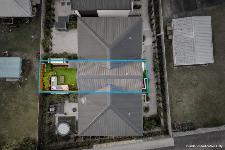 Photo of property in 8/45 Vera Road, Te Atatu South, Auckland, 0610