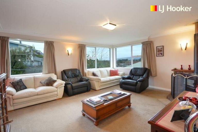 Photo of property in 12 Kinmont Crescent, Kinmont Park, Mosgiel, 9024