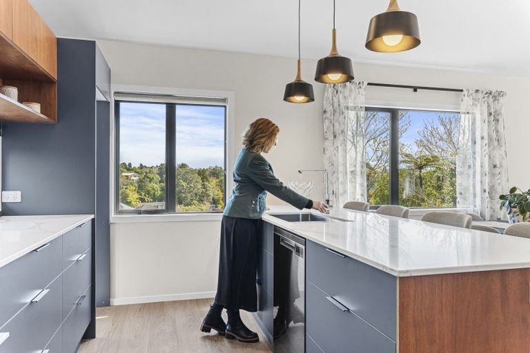 Photo of property in 120a Mangorei Road, Merrilands, New Plymouth, 4312