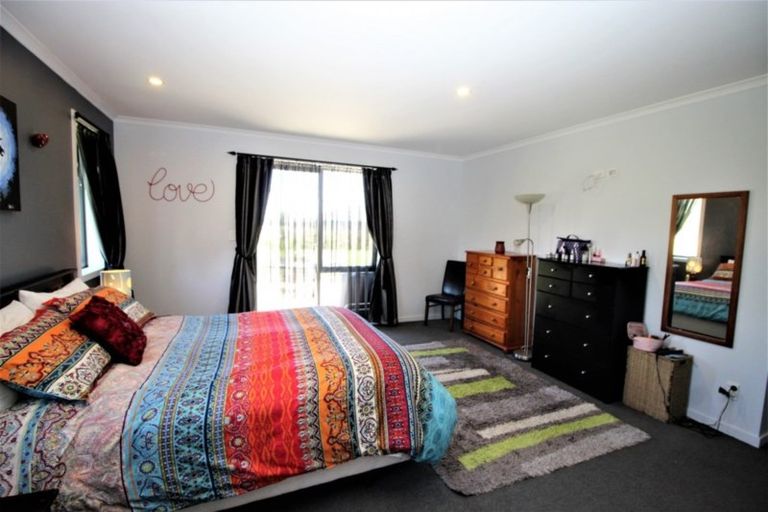 Photo of property in 8 Gordon Street, Woodville, 4920