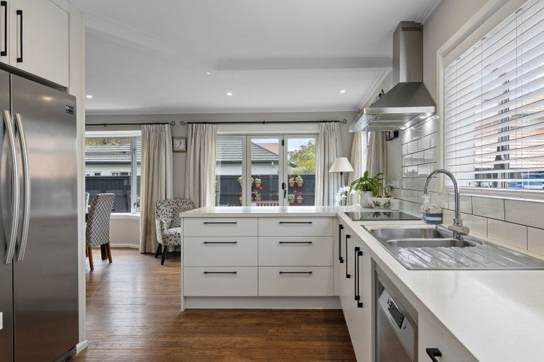 Photo of property in 96 Saint James Avenue, Papanui, Christchurch, 8053