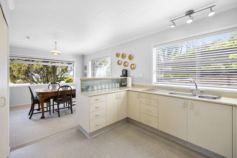 Photo of property in 128 Pendarves Street, New Plymouth, 4312