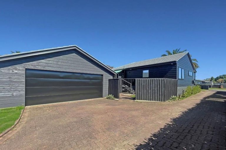 Photo of property in 51 Poaka Avenue, Dinsdale, Hamilton, 3204