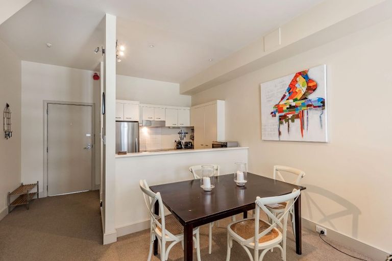 Photo of property in 5 Cheshire Street, Cannons Creek, Porirua, 5024