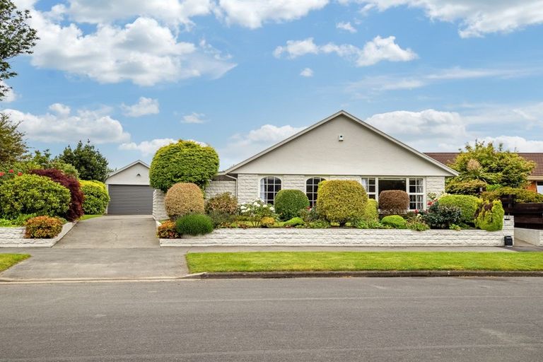 Photo of property in 17 Rutherglen Avenue, Ilam, Christchurch, 8041