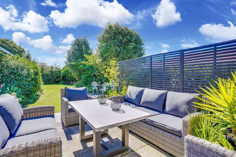 Photo of property in 52 Steadman Road, Broomfield, Christchurch, 8042