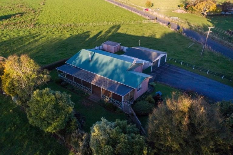 Photo of property in 10 Conway Road, Eltham, 4322