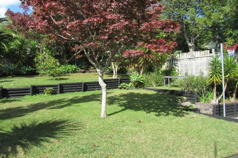 Photo of property in 75 Oaktree Avenue, Browns Bay, Auckland, 0630