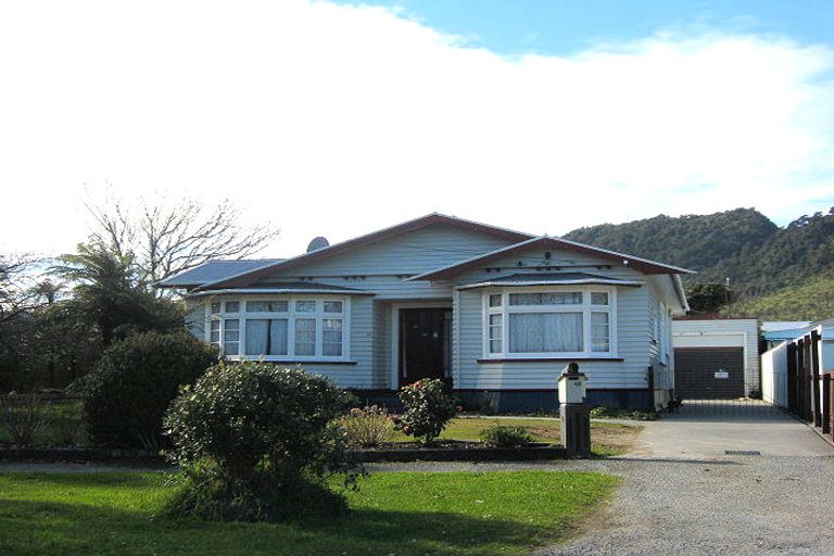 Photo of property in 49 Nelson Quay, Cobden, Greymouth, 7802