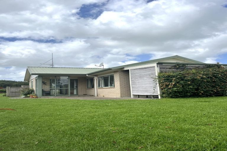 Photo of property in 209 Burtt Road, Paerata, Drury, 2578