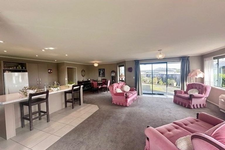 Photo of property in 71 Warburton Crescent, Te Awamutu, 3800