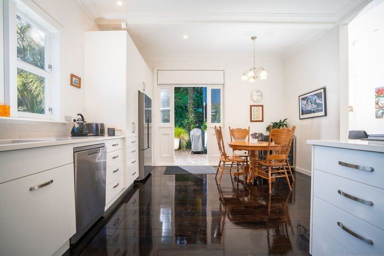 Photo of property in 18 Disley Street, Highbury, Wellington, 6012