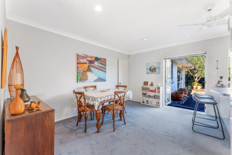 Photo of property in 1/8 Solana Court, Botany Downs, Auckland, 2010