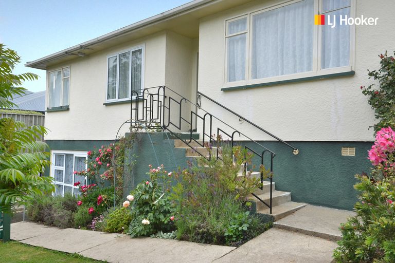 Photo of property in 465 Kaikorai Valley Road, Bradford, Dunedin, 9011