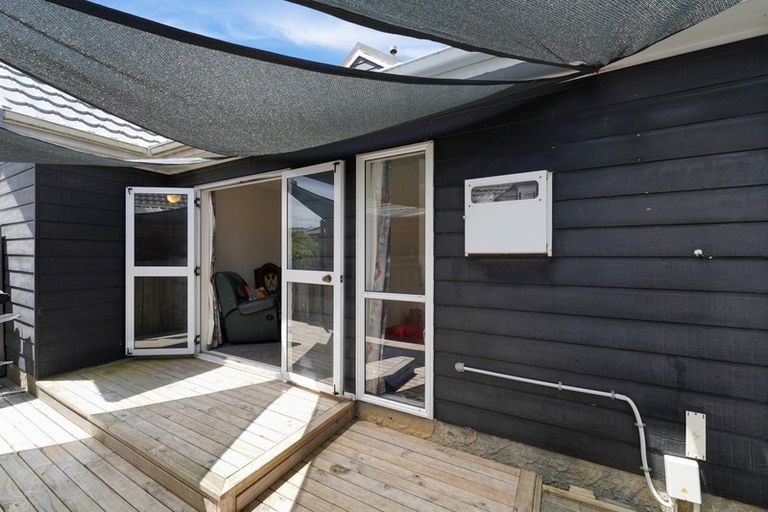 Photo of property in 7 Westridge, Camborne, Porirua, 5026